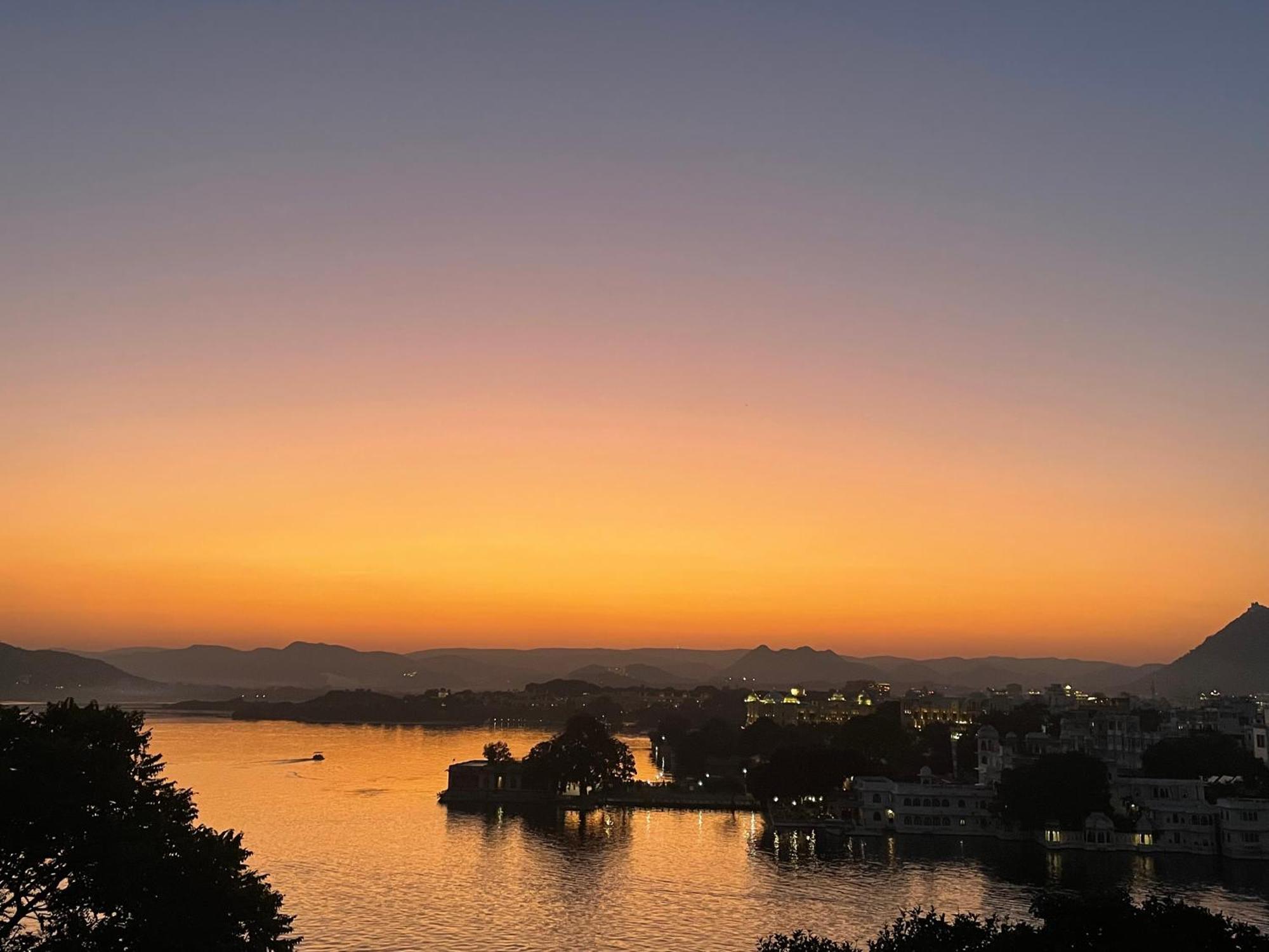 Sheeshmahal By Oladar Udaipur